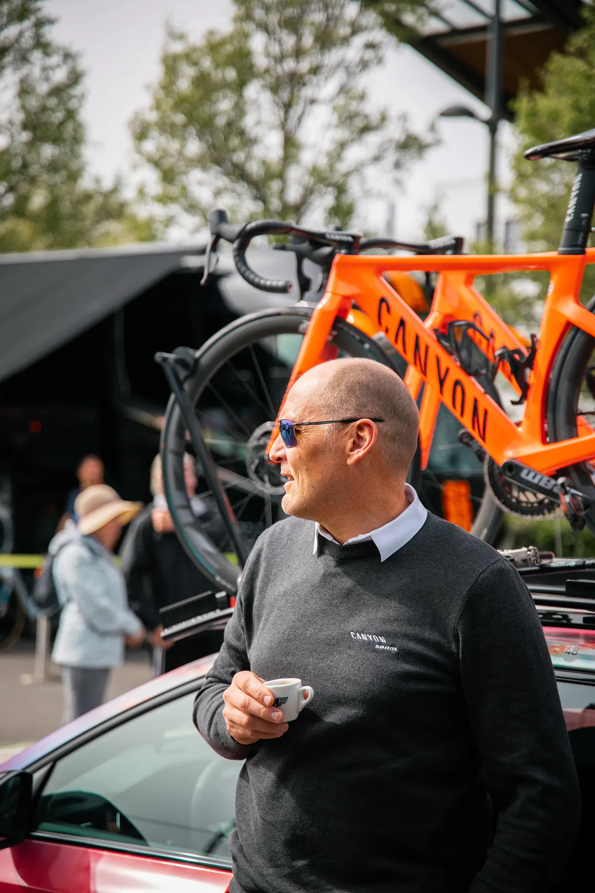 Teamlid van Canyon//SRAM drinkt Il Magistrale-koffie