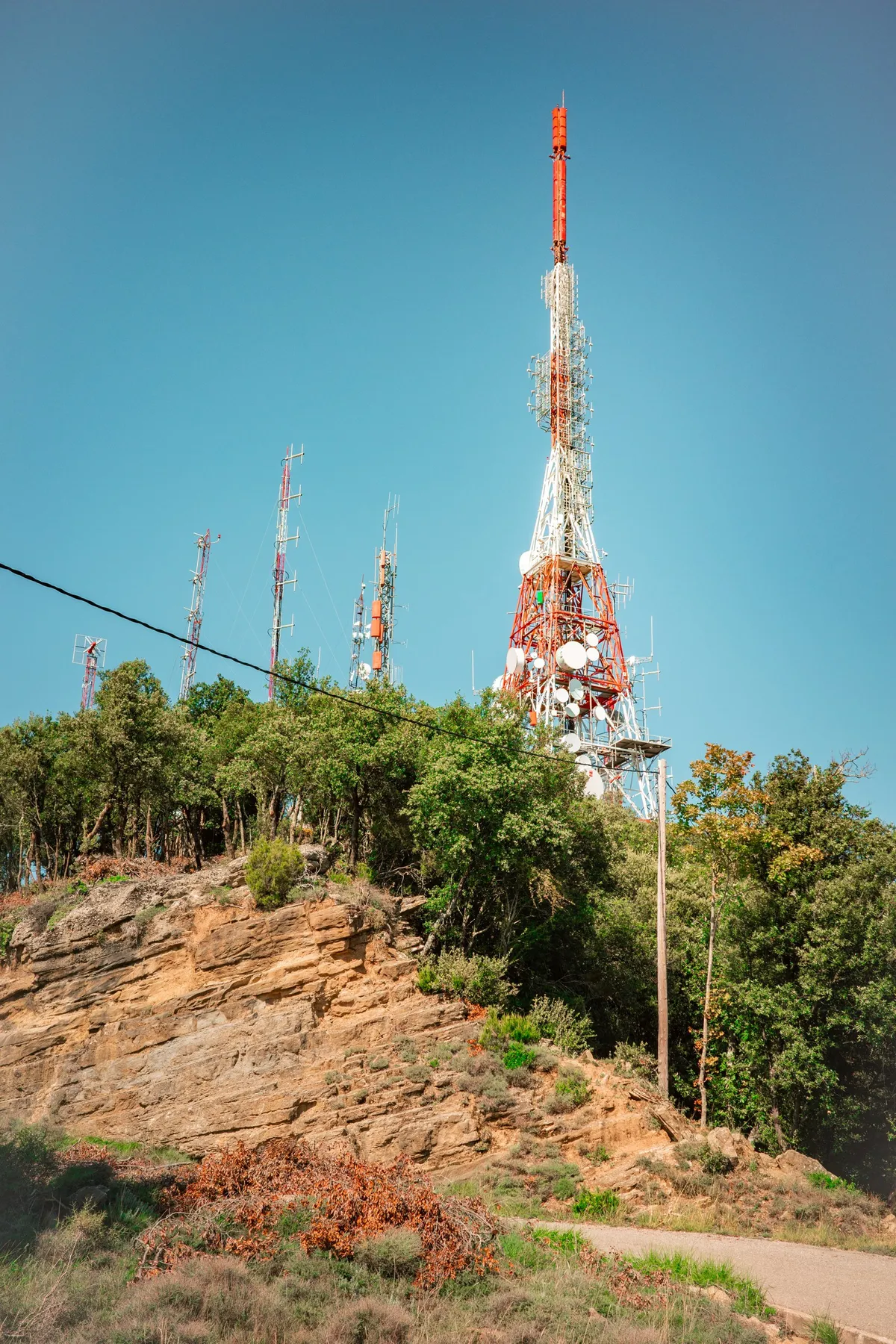Zendmast op de top van de Rocacorba